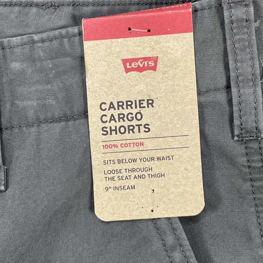 Levis Shorts Mens 42 Flat Front Carrier Cargo Gray Loose-Fit Red Tab Logo NWT - Picture 2 of 5